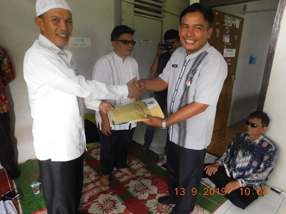 Baznas Padang Bantu Pertuni Sumbar Rp. 20 Juta