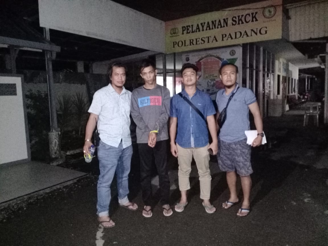 Pelaku Curanmor Dibekuk di Sebuah Warung Kawasan Air Camar Padang