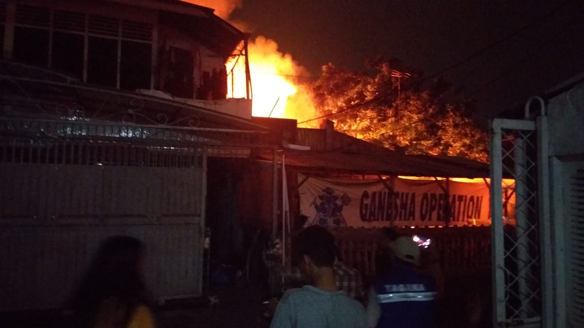 Si Jago Merah Mengamuk Di Kawasan Padat Penduduk Kampung Jao