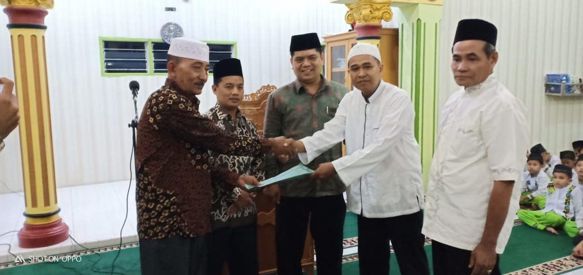 Masjid Arafah Pisang Terima Tanah Wakaf H. Salim dan Kaumnya