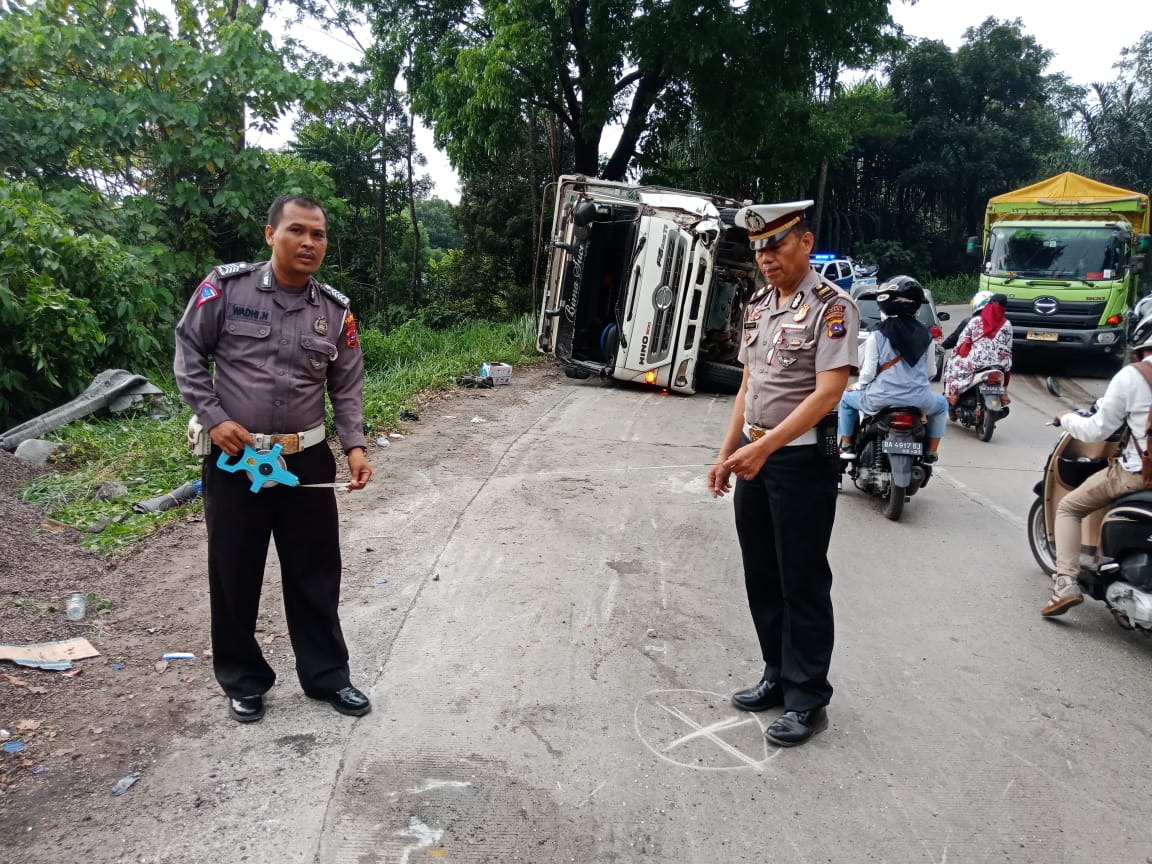Tiga Orang Meninggal Dunia Dalam Kecelakaan Lalu Lintas di Jalan Raya Padang-Solok