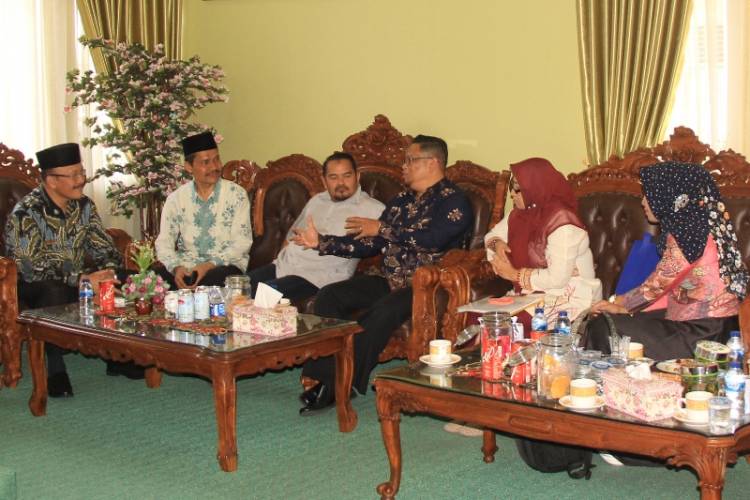 Rancang Gerakan Sumbar Berwakaf, Kemenag Sumbar Gandeng Yayasan Edukasi Wakaf Indonesia
