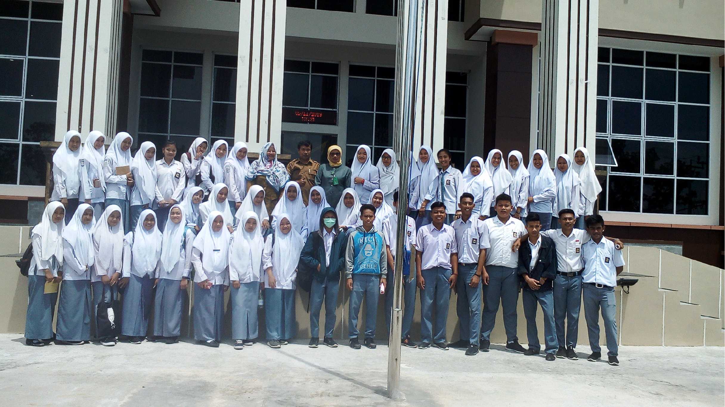 SMA Negeri I Batang Anai Berkunjung Ke PN Padang
