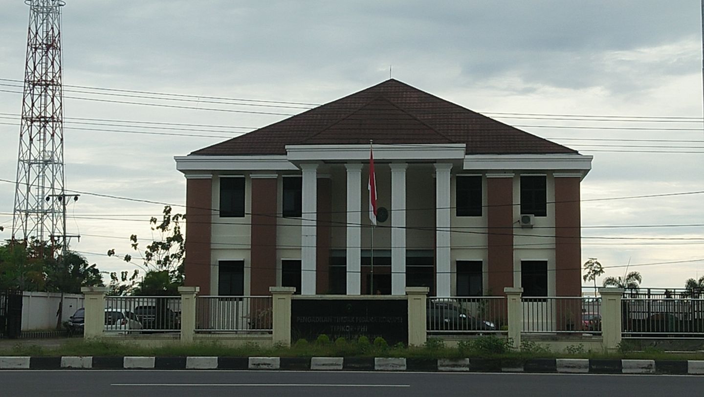 Tersandung Dana Desa, Perangkat Desa Diseret Kemeja Hijau