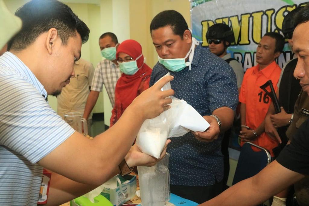 Disaksikan Kejaksaan dan Tersangka, Polda Sumbar Musnahkan BB Narkoba