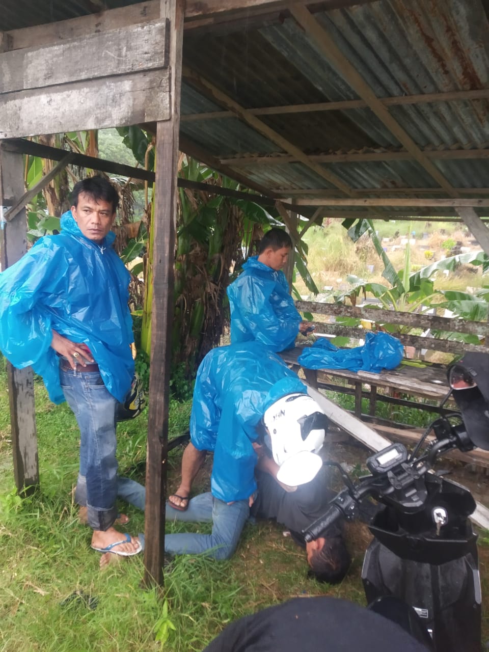 Pelaku Pencurian Kendaraan R4 dan R2 Dibekuk oleh Polisi yang Menyamar Sebagai Pembeli