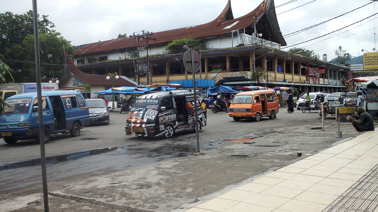 Pelajar Libur, Supir Angkot Mengeluh