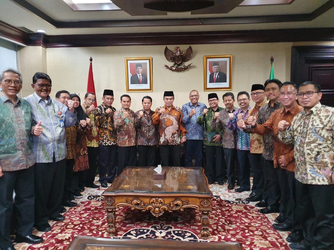 UIN IB Padang Tanda Tangan Kontrak Proyek SBSN