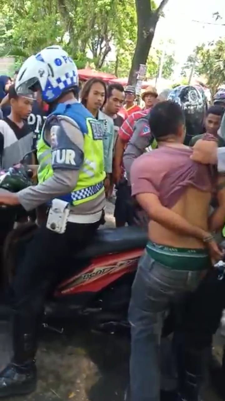 Pelaku Begal Diselamatkan Anggota Lantas Setelah Nyaris Dihajar Massa