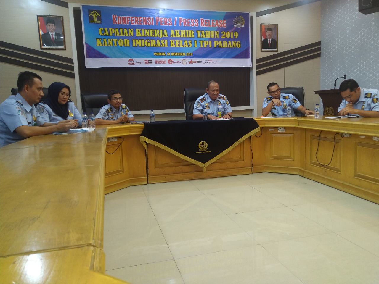 Kantor Migrasi Padang Tolak Masuk 22 WNA dan Deportasi 3 WNA