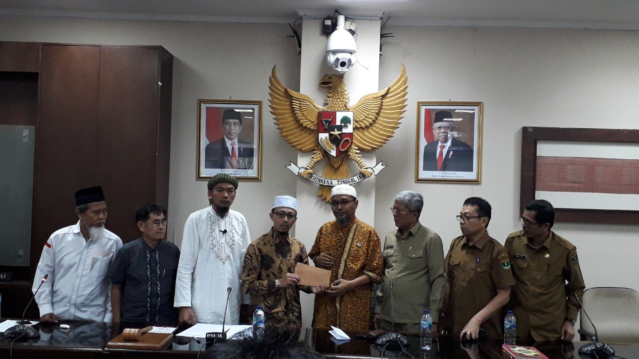 Tolak Kedatangan Wisatawan Asal China, FMM Audiensi ke DPRD Sumbar