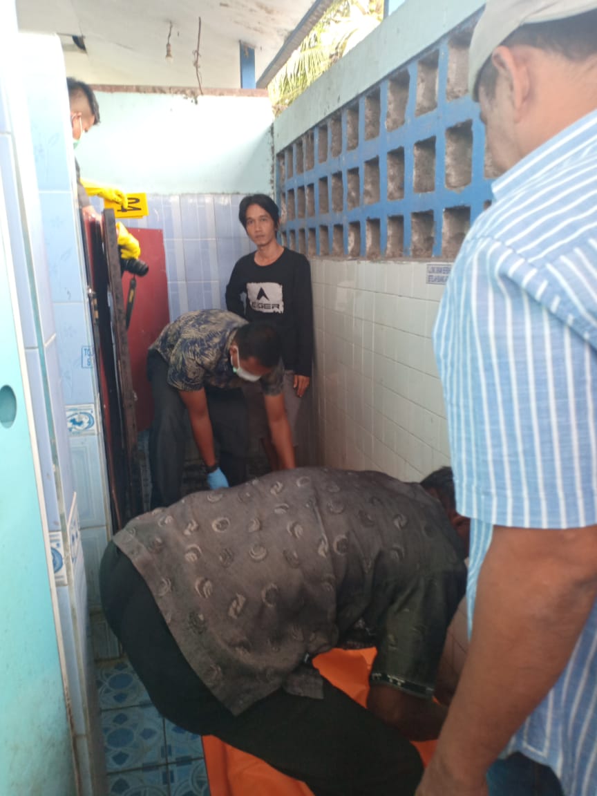Diduga Terpeleset, Seorang Kakek Tewas di Kamar Mandi Masjid