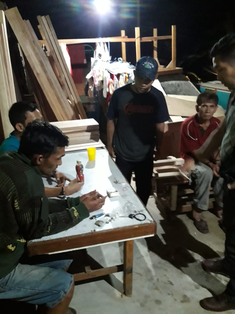 Tiga Pengedar Sabu Dibekuk Polisi Yang Menyamar