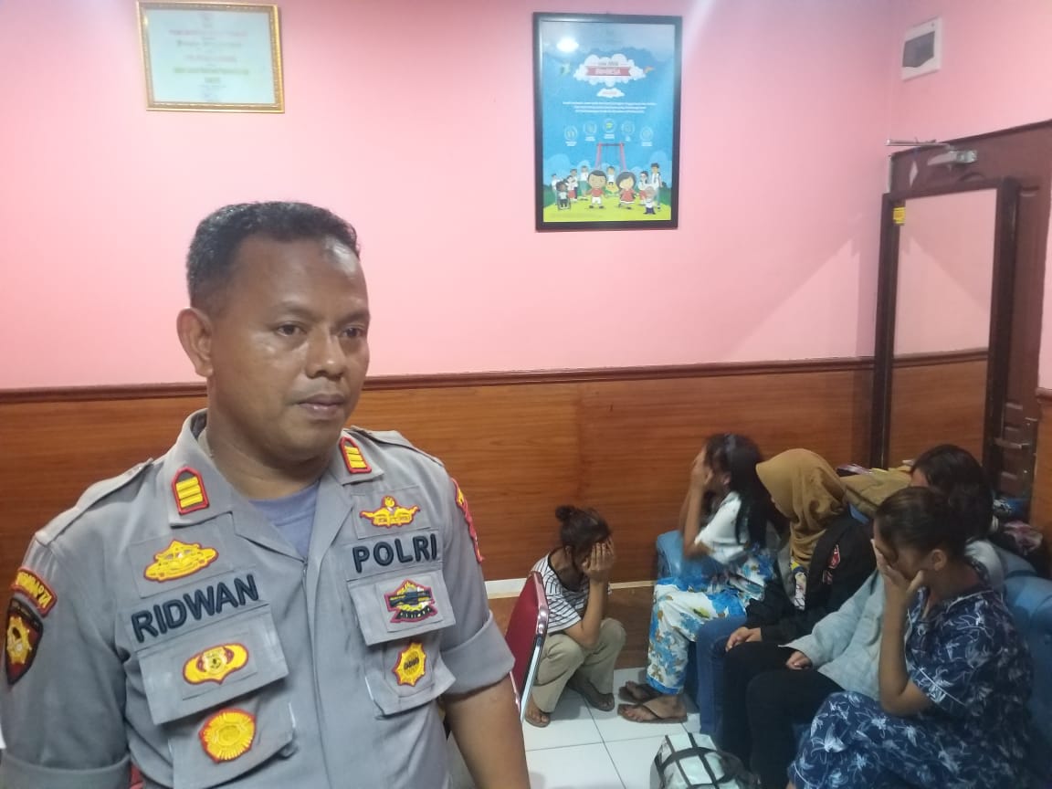 Diduga Pelaku Prostitusi Online, 6 Pasang Remaja Diamankan di Kamar Hotel