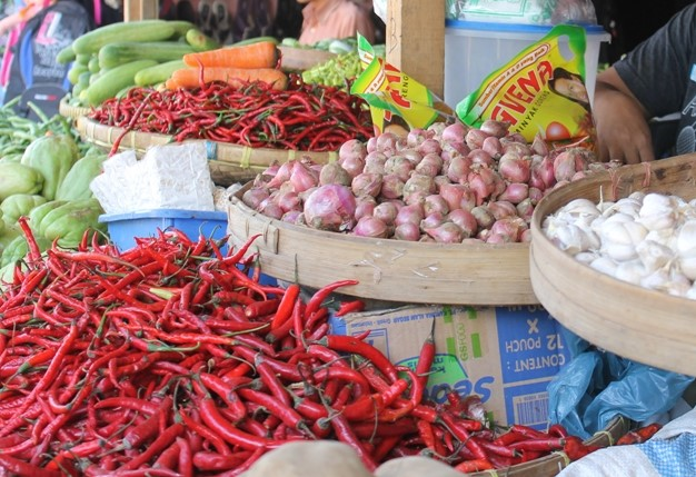 Harga Sembako Alami Lonjakan di Tuapejat. Cabe Merah Harganya Meroket.