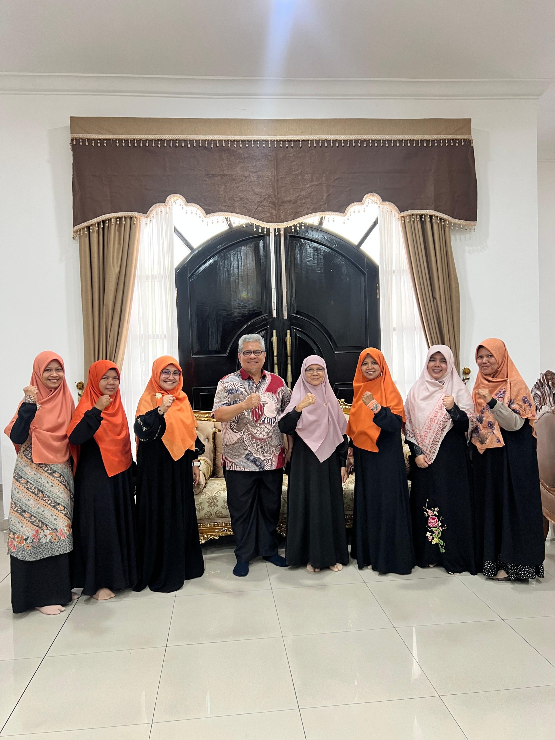 Tim Bipeka DPD PKS Kota Padang Perkuat Sinergi dengan Istri Ketua DPRD Sumbar