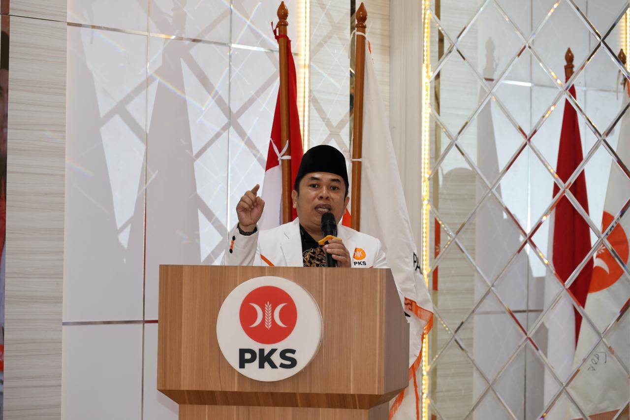 PADANG – Dewan Pengurus Daerah (DPD) Partai Keadilan Sejahtera (PKS) Kota Padang menggelar Musyawarah Ranting (MUSRAN) VI secara serentak untuk seluruh Dewan Pengurus Ranting (DPRa) se-Kota Padang. Kegiatan ini menjadi momentum penting bagi penguatan struktur partai hingga ke tingkat akar rumput.