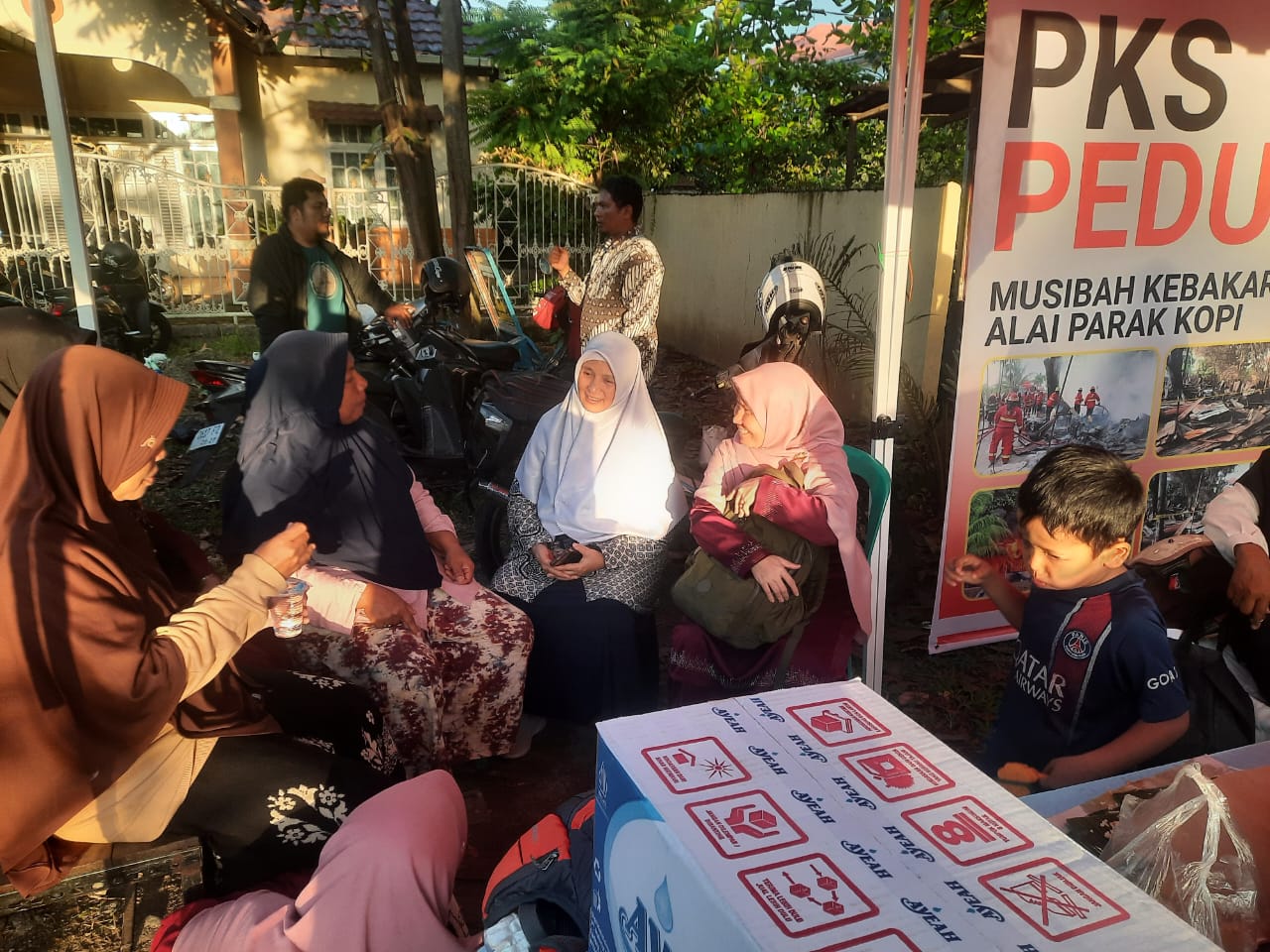 Dirikan Posko, PKS Padang Peduli Korban Kebakaran di Alai Parak Kopi